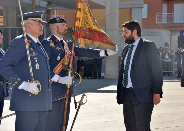 Alcantarilla se viste de rojo y gualda para el día de la fiesta Nacional - 3, Foto 3