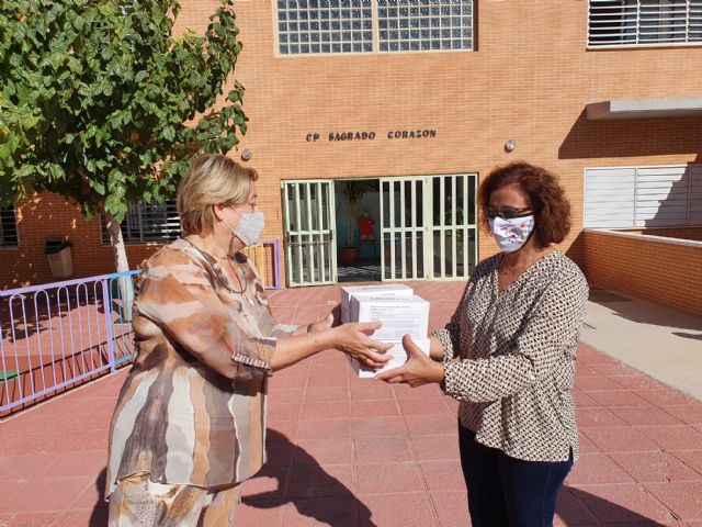 Nota de prensa sobre reparto de mascarillas en centros docentes de Molina de Segura - 3, Foto 3
