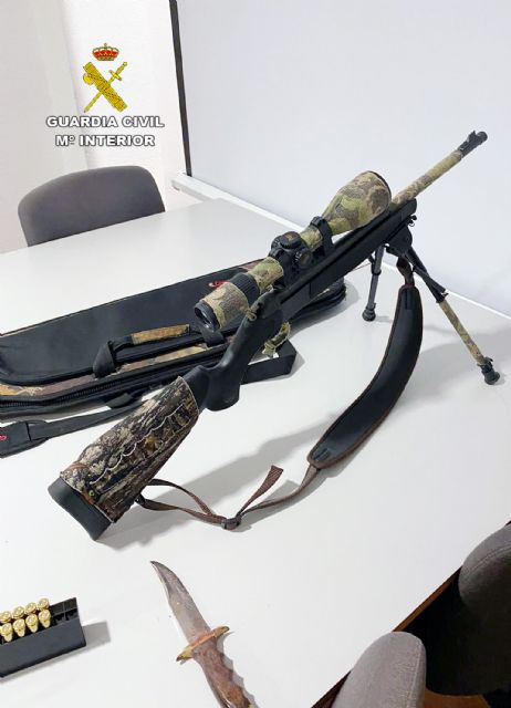 La Guardia Civil sorprende a dos cazadores presuntamente relacionados con la caza furtiva de un venado - 4, Foto 4