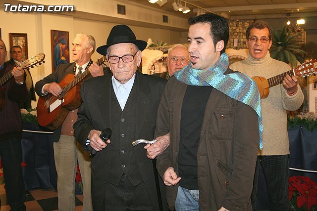 A la sombra del ala de su sombrero, Foto 2