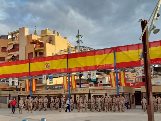 Los escolares de Alcantarilla participan con sus dibujos en los actos de homenaje a la Bandera y a la Fiesta Nacional - 4, Foto 4