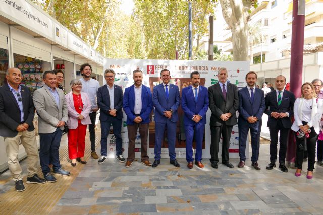 Comienza la Feria del Libro de Murcia 2022, en la que se podrá disfrutar de las obras de más de 300 autores - 1, Foto 1