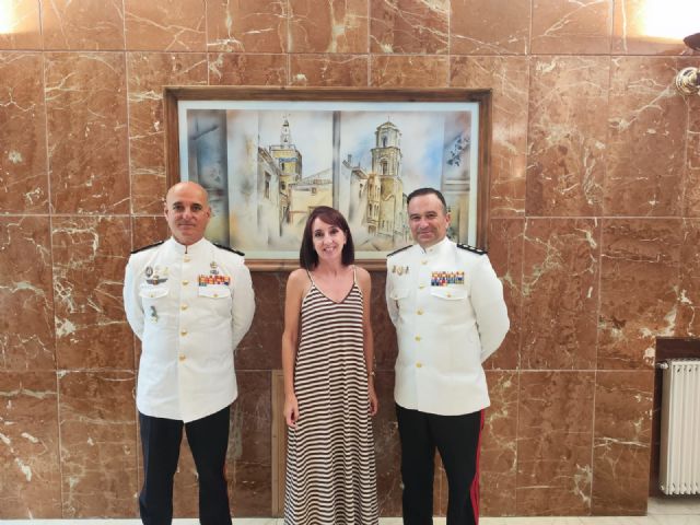 La Alcaldesa María Dolores Muñoz se reúne con la Fuerza de Guerra Naval Especial para coordinar la logística de la campaña Tonelada Solidaria en el mes de Diciembre - 1, Foto 1