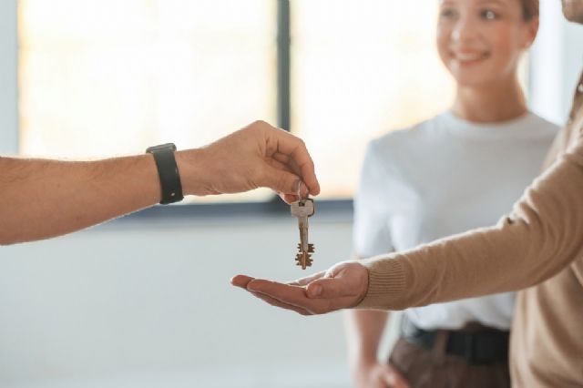 “El perfil de mayor riesgo en el alquiler combina contratos temporales, altar otación laboral y cargas económicas excesivas” - 1, Foto 1