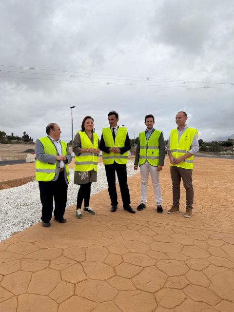El Gobierno regional concluye las obras de la glorieta de acceso a Los Periquitos en Fortuna - 3, Foto 3