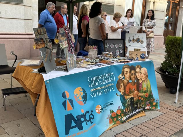 El Ayuntamiento conmemora el Día Mundial de la Salud Mental junto a la Asociación Ápices - 2, Foto 2