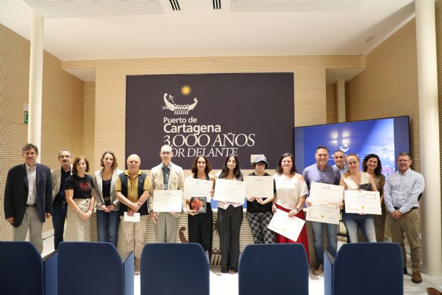 El Puerto de Cartagena premia la excelencia académica y la creatividad ambiental entre jóvenes talentos - 2, Foto 2
