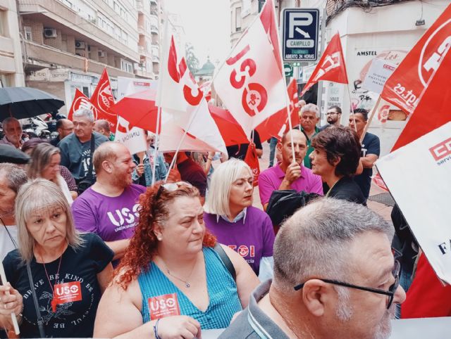 UGT, CCOO y USO protestan por la negativa de la patronal FROET para desbloquear el Convenio del Transporte de Mercancías por Carretera regional - 2, Foto 2