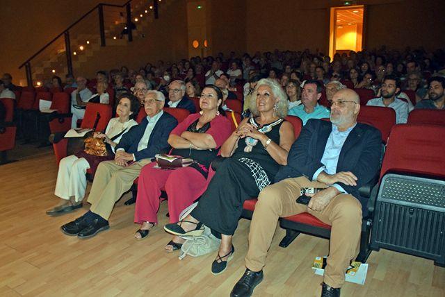 El maestro José Albero, exdirector de la Banda Municipal de Sevilla, recibe un emotivo reconocimiento - 2, Foto 2