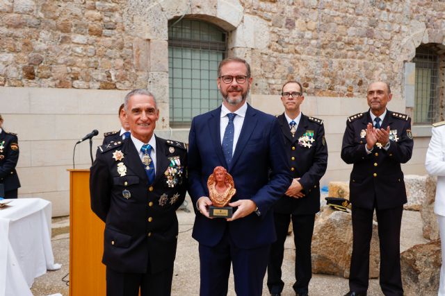 La Policía Nacional reconoce a Repsol su compromiso con Cartagena - 2, Foto 2