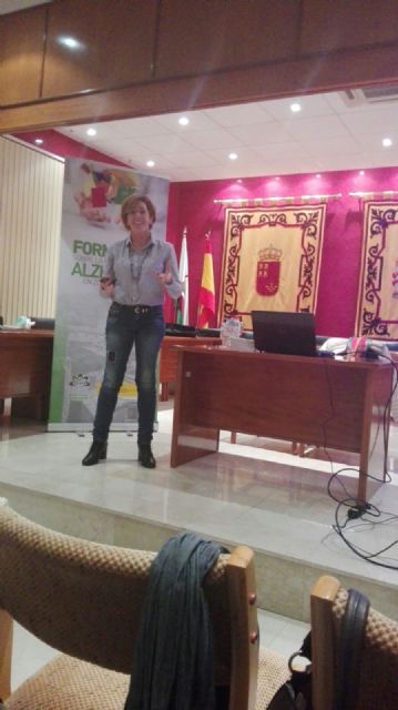 Vecinos de Bullas se interesan por la charla sobre la enfermedad del Alzheimer - 2, Foto 2