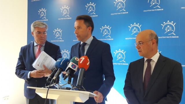 El Alcalde firma un convenio con el Ministerio de Hacienda - 2, Foto 2