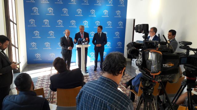 El Alcalde firma un convenio con el Ministerio de Hacienda - 4, Foto 4