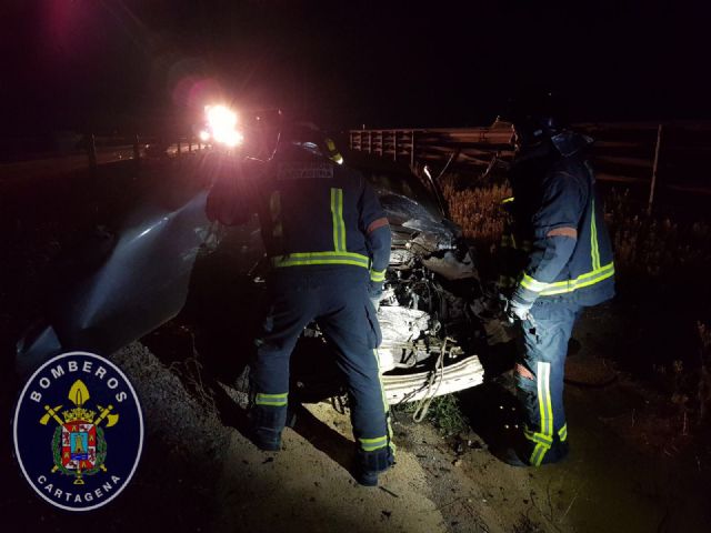 Conductor ileso en un aparatoso accidente en la AP-7 - 1, Foto 1