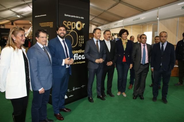 López Miras: La Región exporta el 40 por ciento de su producción ganadera, reconocida en España por su excelente estado sanitario - 1, Foto 1