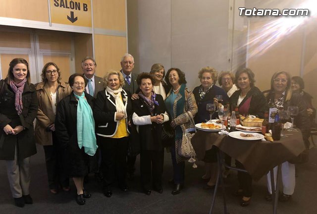 Un numeroso grupo de Amas de Casa de Totana asistieron al Foro Interalimentario SEPOR 2018, Foto 1