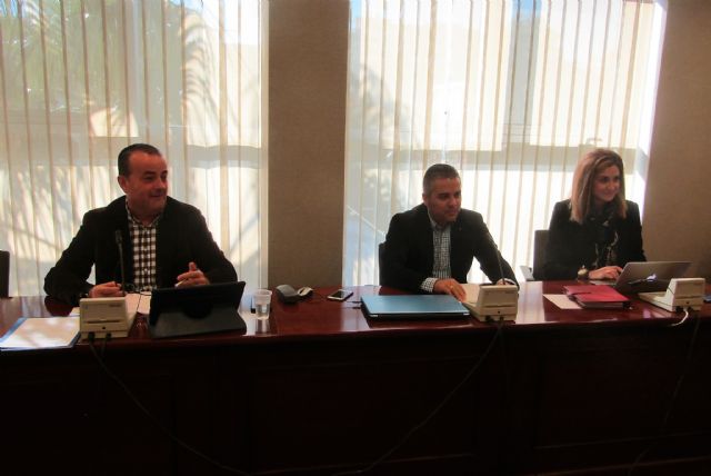 La Asamblea respalda difundir a nivel internacional los daños del independentismo a la unidad de España - 1, Foto 1