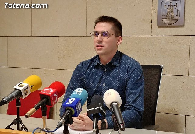 El PP vuelve a denunciar el uso partidista de las instituciones, en este caso a propósito de la rueda de prensa ofrecida por el concejal de Obras y Servicios, Foto 1