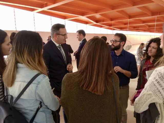 El delegado del Gobierno resalta la necesidad de reforzar el peso de la industria en el tejido socioeconómico de la Región de Murcia - 1, Foto 1