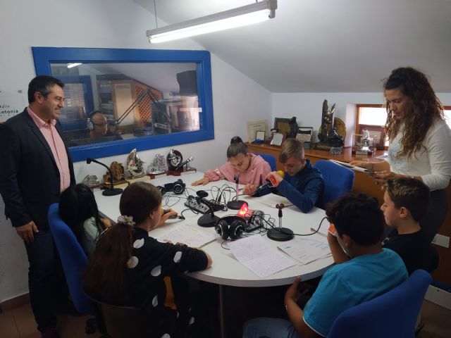 Comienza el programa de radio de los alumnos del colegio Nuestra Señora de la Asunción - 1, Foto 1