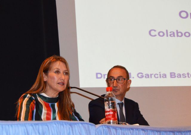 El Ayuntamiento ayuda a visibilizar la realidad de los miembros de Alcohólicos Anónimos - 1, Foto 1