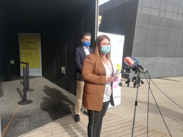 Educación pone en marcha un programa en el que docentes atenderán dudas de los alumnos vía telefónica o por videoconferencia - 2, Foto 2