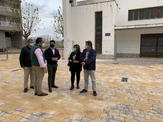 La nueva plaza de Pozo Aledo estará finalizada en un mes - 1, Foto 1