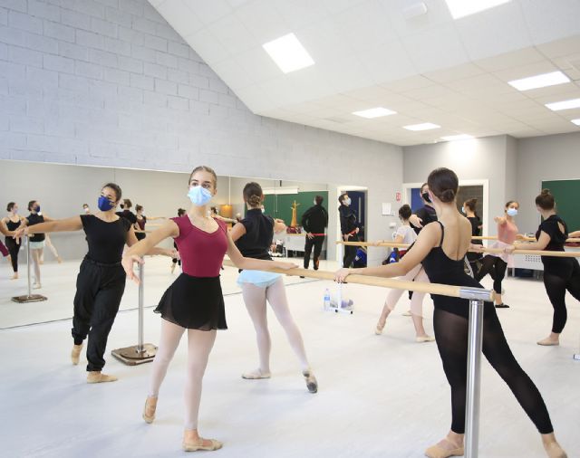 El Grado en Danza de la UCAM estrena una sala para sus clases prácticas - 1, Foto 1