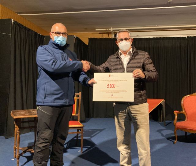 La muestra de teatro de La Unión dona más de mil euros a voluntarios de Protección Civil de La Palma - 1, Foto 1