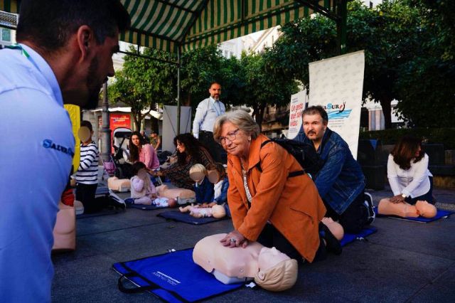 Más de 400 personas han participado en el taller de iniciación a la reanimación cardiopulmonar y primeros auxilios durante el fin de semana en Córdoba - 1, Foto 1