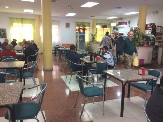 El Ayuntamiento valora rescindir el contrato de los servicios del bar-cafetería del Centro Municipal de Personas Mayores de la Plaza Balsa Vieja por problemas de salud de la adjudicataria