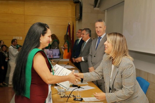 La UNED inaugura oficialmente el nuevo curso reconociendo el esfuerzo de sus egresados - 1, Foto 1
