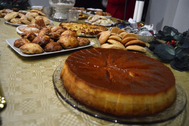 La asociación de mujeres 'Isabel González' comienza a disfrutar la Navidad con su tradicional degustación de dulces - 3, Foto 3