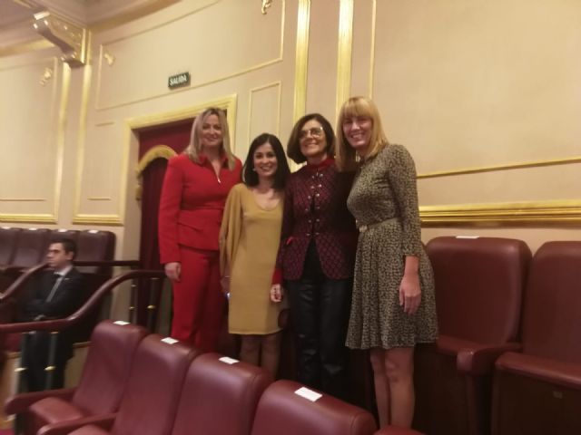 Rosa Peñalver: “Hay que adaptar la Constitución a los nuevos tiempos, sin temor a mejorarla” - 1, Foto 1