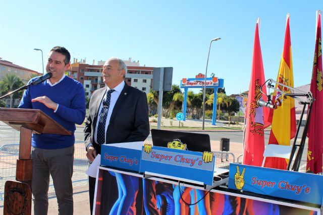 Inaugurado el rótulo luminoso de la mítica discoteca Súper Chuy's, ya desaparecida y todo un referente en la noche alcantarillera y murciana - 2, Foto 2