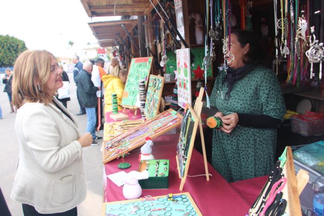 Los comercios pinatarenses exponen sus productos y servicios en la VIII Feria de Navidad - 3, Foto 3