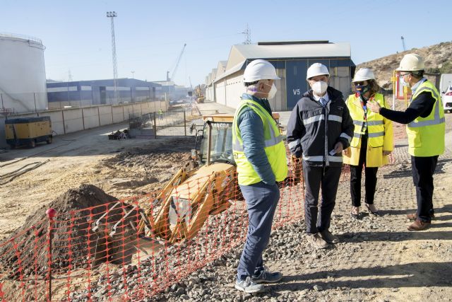 La prolongación del rack de tuberías en El Fangal mejorará las instalaciones para la carga y descarga de graneles líquidos - 1, Foto 1