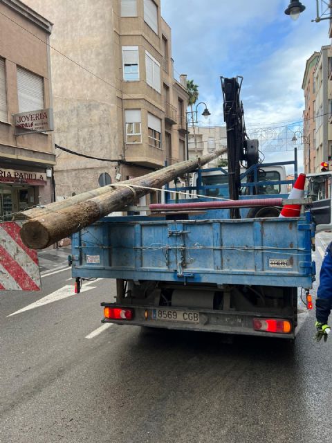 El Ayuntamiento de Lorca elimina los postes de telefonía de la calles Mayor, Higuerica y Los Veras del Barrio de San Cristóbal - 3, Foto 3
