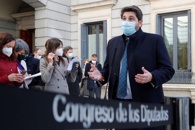 López Miras defiende la Constitución Española ante quienes la cuestionan y atacan, incluso, desde el Gobierno central - 1, Foto 1