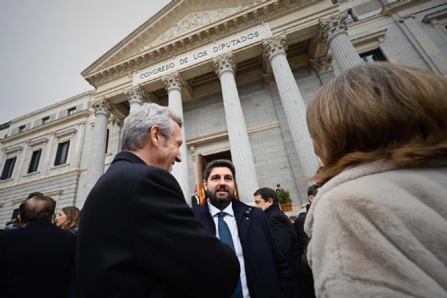 López Miras ve preocupante que el Gobierno central dependa de quienes no creen en España y quieren acabar con la Constitución - 2, Foto 2
