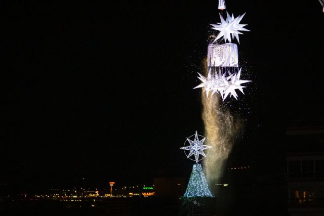 La ilusión de los niños enciende el Gran Árbol de Navidad de Murcia - 4, Foto 4