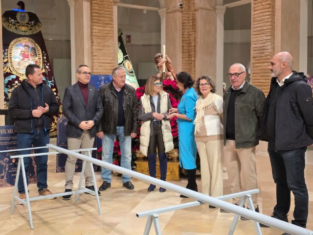 El Ayuntamiento de Lorca entrega un nuevo bastidor al Paso Azul - 1, Foto 1