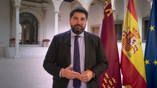 Lpez Miras apela en el Da de la Constitucin a 