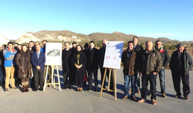 Fomento saca a la licitación las obras de mejora de los accesos a las principales explotaciones agrícolas de Cehegín - 1, Foto 1