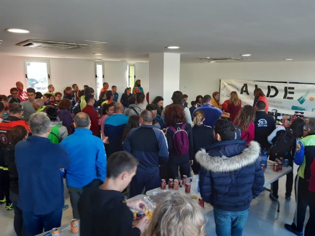 Más de 200 personas participan en la carrera solidaria IX Subida a la Sima Cabezo de la Jara - 1, Foto 1