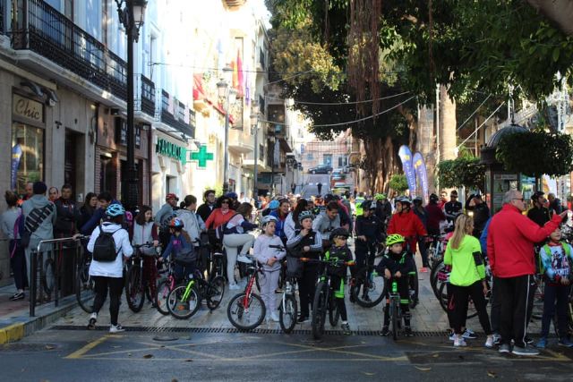 Águilas comienza el año sobre ruedas con el tradicional Paseo Ciclista de Reyes - 1, Foto 1