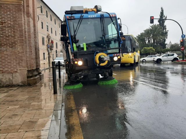 El Ayuntamiento pone en marcha un dispositivo especial de limpieza viaria por las lluvias - 3, Foto 3