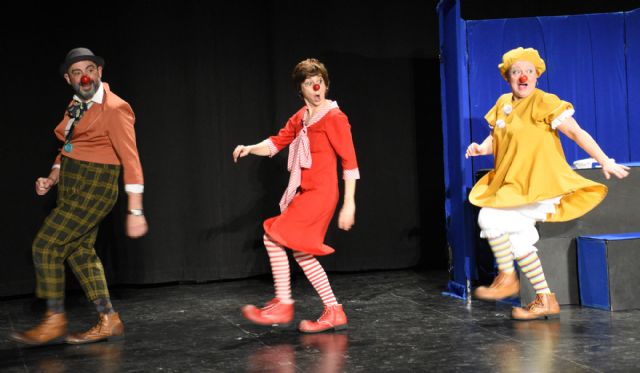 Los PUPACLOWN llegaron ayer al Auditorio Municipal de Calasparra con el espectáculo teatral ‘Pupaventuras’ - 1, Foto 1