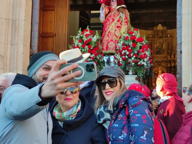 Más de 15.000 personas participan en la jornada de romería de Santa Eulalia de Mérida, Patrona de Totana, que regresa a su santuario en Sierra Espuña, Foto 3
