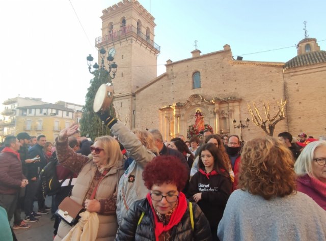 Más de 15.000 personas participan en la jornada de romería de Santa Eulalia de Mérida, Patrona de Totana, que regresa a su santuario en Sierra Espuña, Foto 4